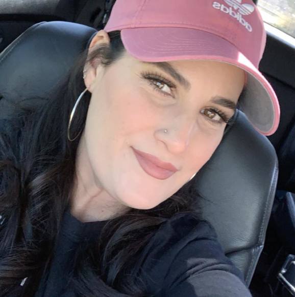 Meet your Posher, Melissa - Picture 1 of 1